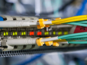 Multimode fiber dóó un-mode fiber tʼáá ałtso tʼáá áłah